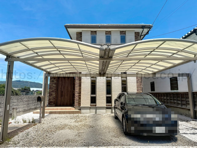 屋根付き駐車場