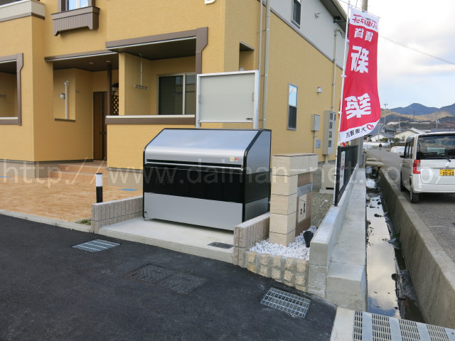 敷地内ゴミ出し場